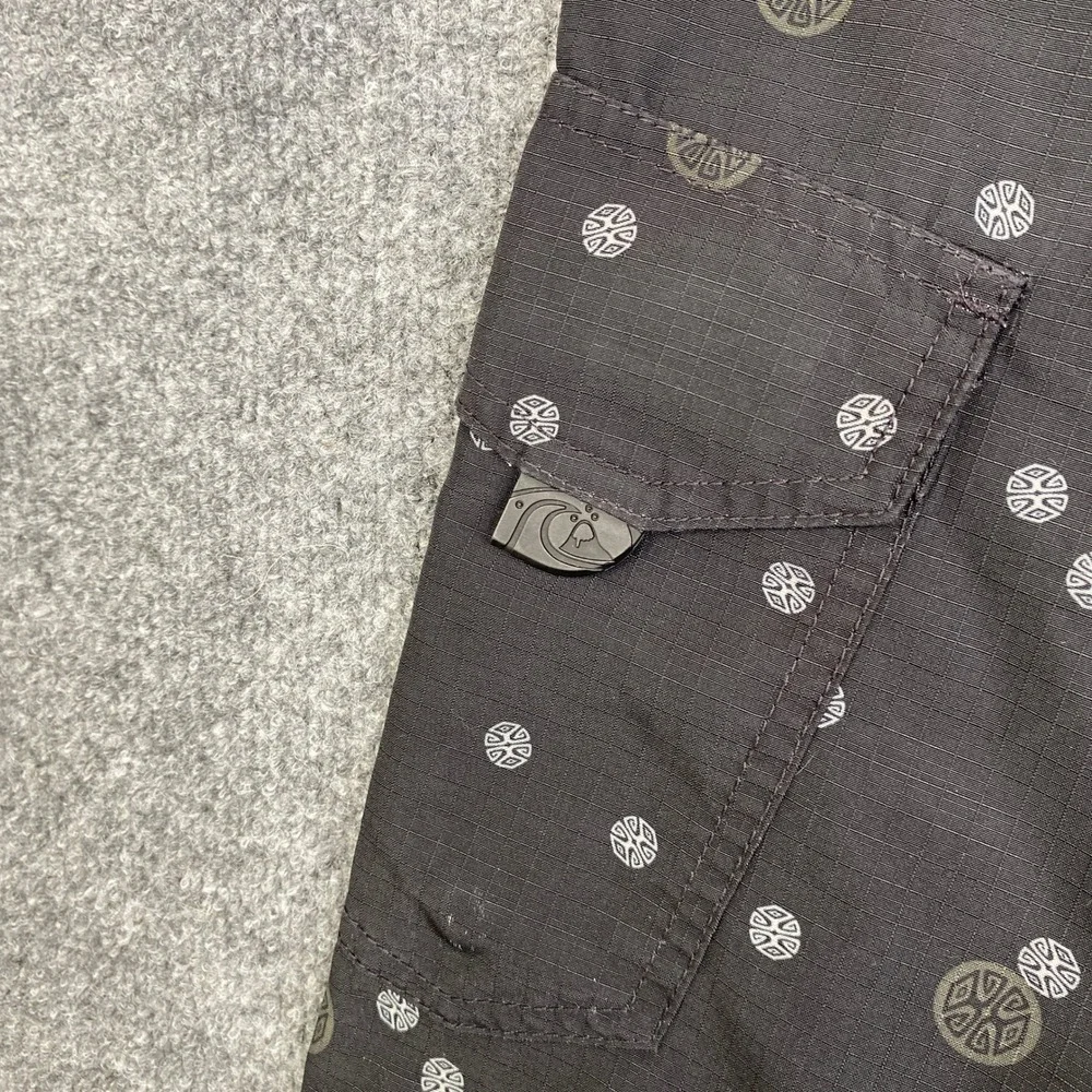 VTG Quiksilver Edition Mens Board Shorts 32 Charcoal Grey Ripstop AOP Print Surf